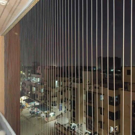 Close-up of an invisible grill installation